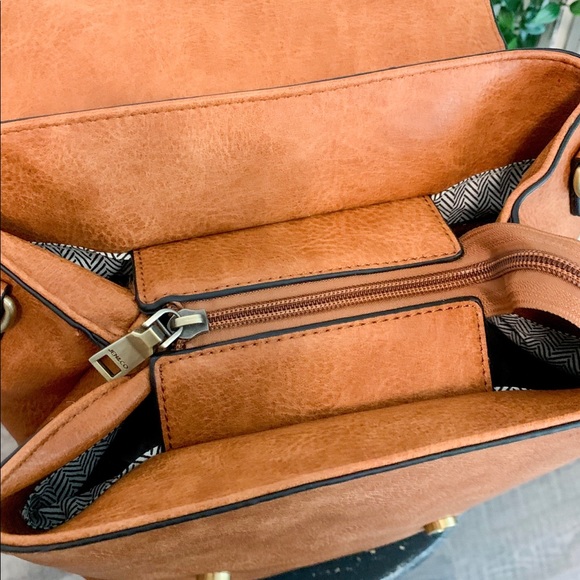 Leopard Backpack - Picture 5 of 7